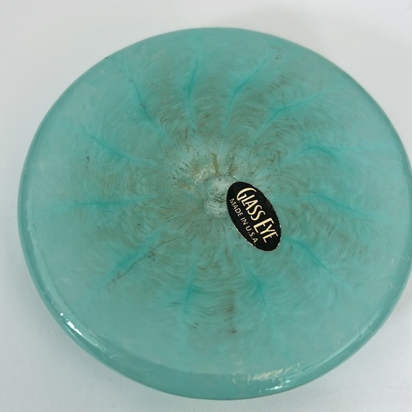 GES Glass Eye Studio Seafoam Green Sand Dollar Art Glass Paperweight - Picture 4 of 4